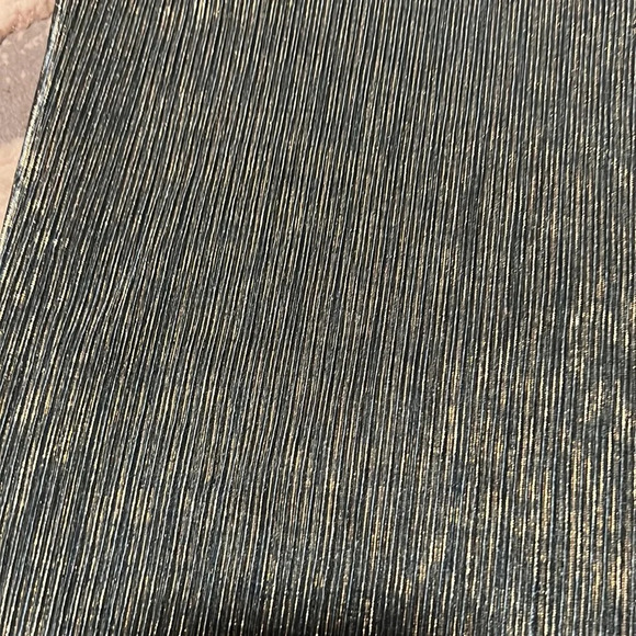 Carolina belle top. Like new. Dress it up or down. - Picture 2 of 3